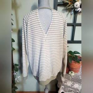 Easel sweatshirt like NEW